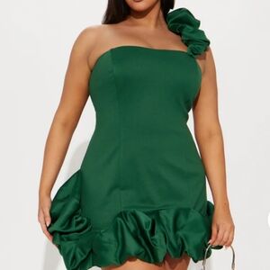 *Stunning! NWT Off Shoulder Fun! Green Ruffle Stretch Dress FASHION NOVA sz XL